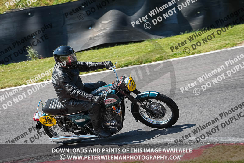 cadwell park;cadwell park photographs;cadwell trackday photographs;enduro digital images;event digital images;eventdigitalimages;peter wileman photography;racing digital images;trackday digital images;trackday photos